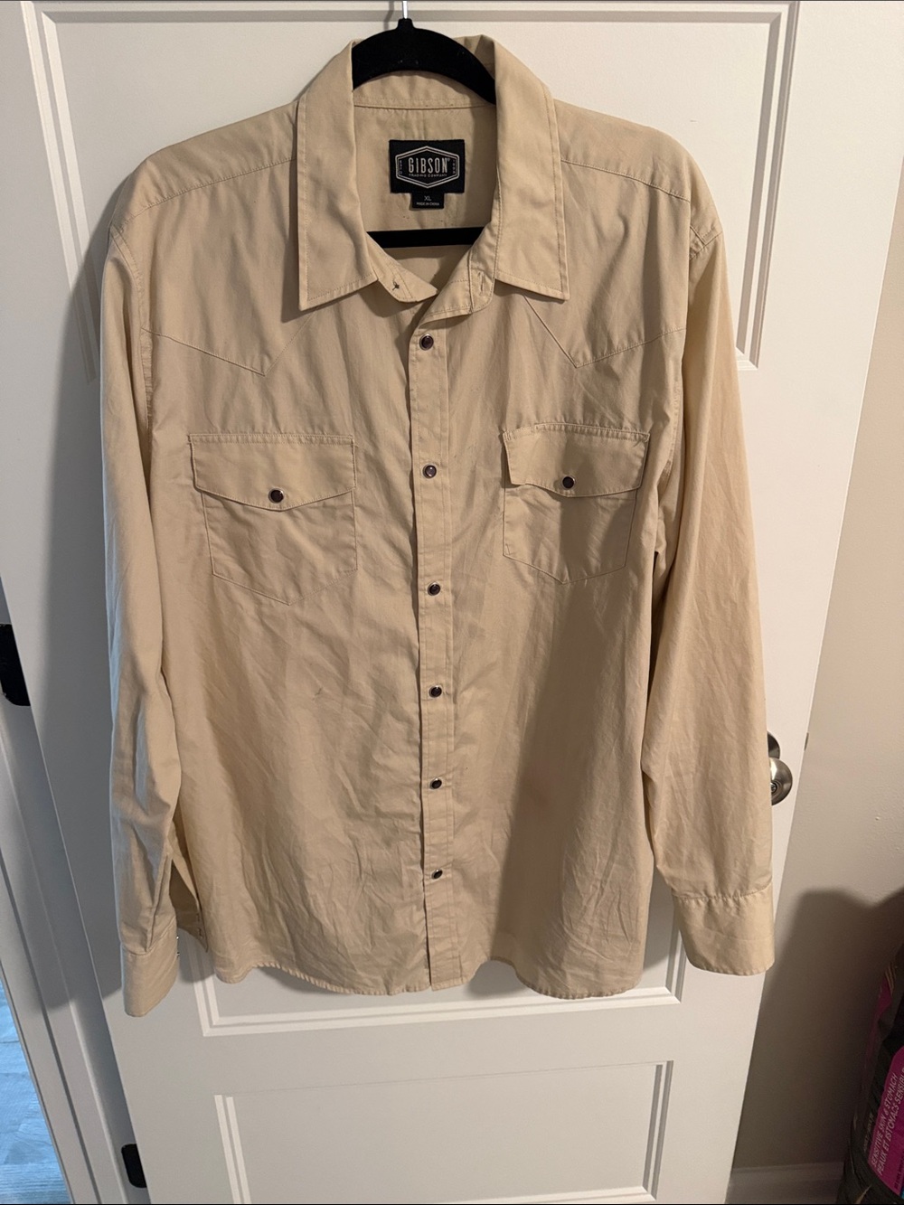Gibson Beige Long-Sleeve Casual Button-Down Shirt